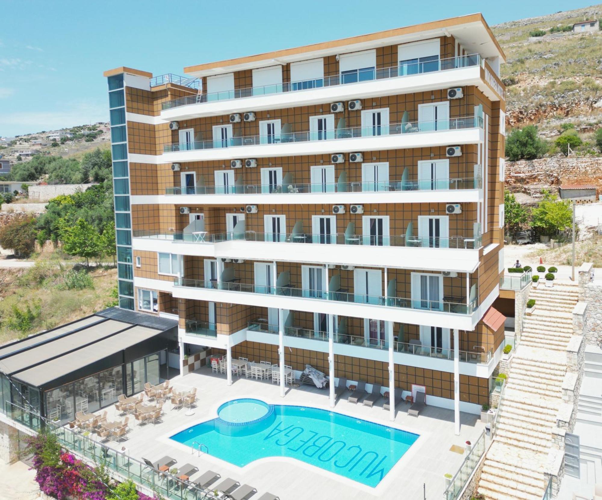 Mucobega Hotel 2 Sarandë Buitenkant foto
