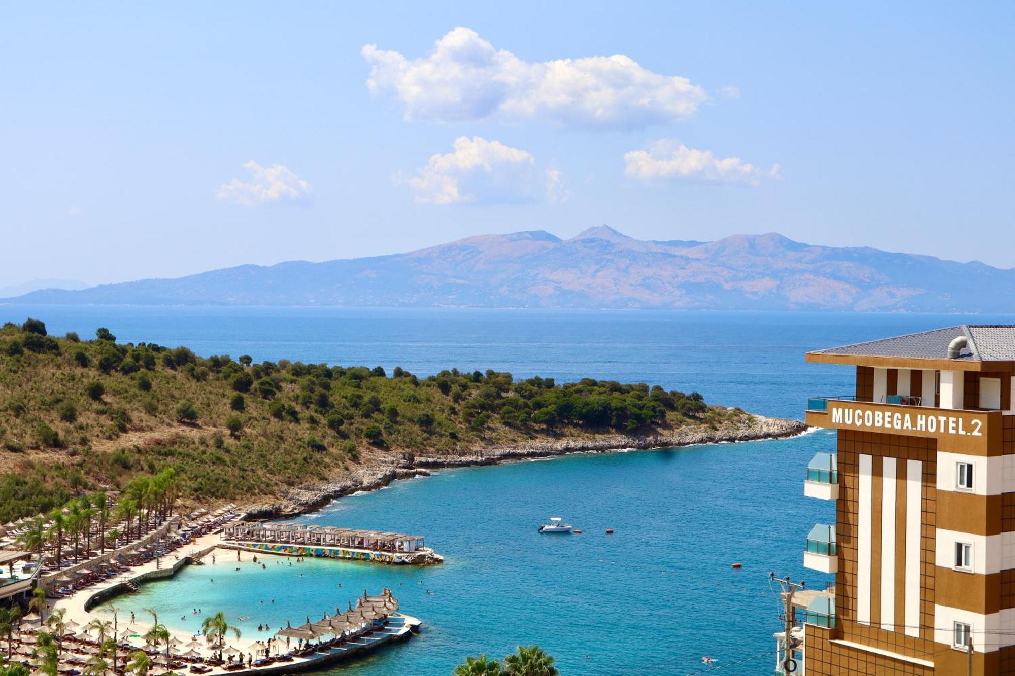 Mucobega Hotel 2 Sarandë Buitenkant foto