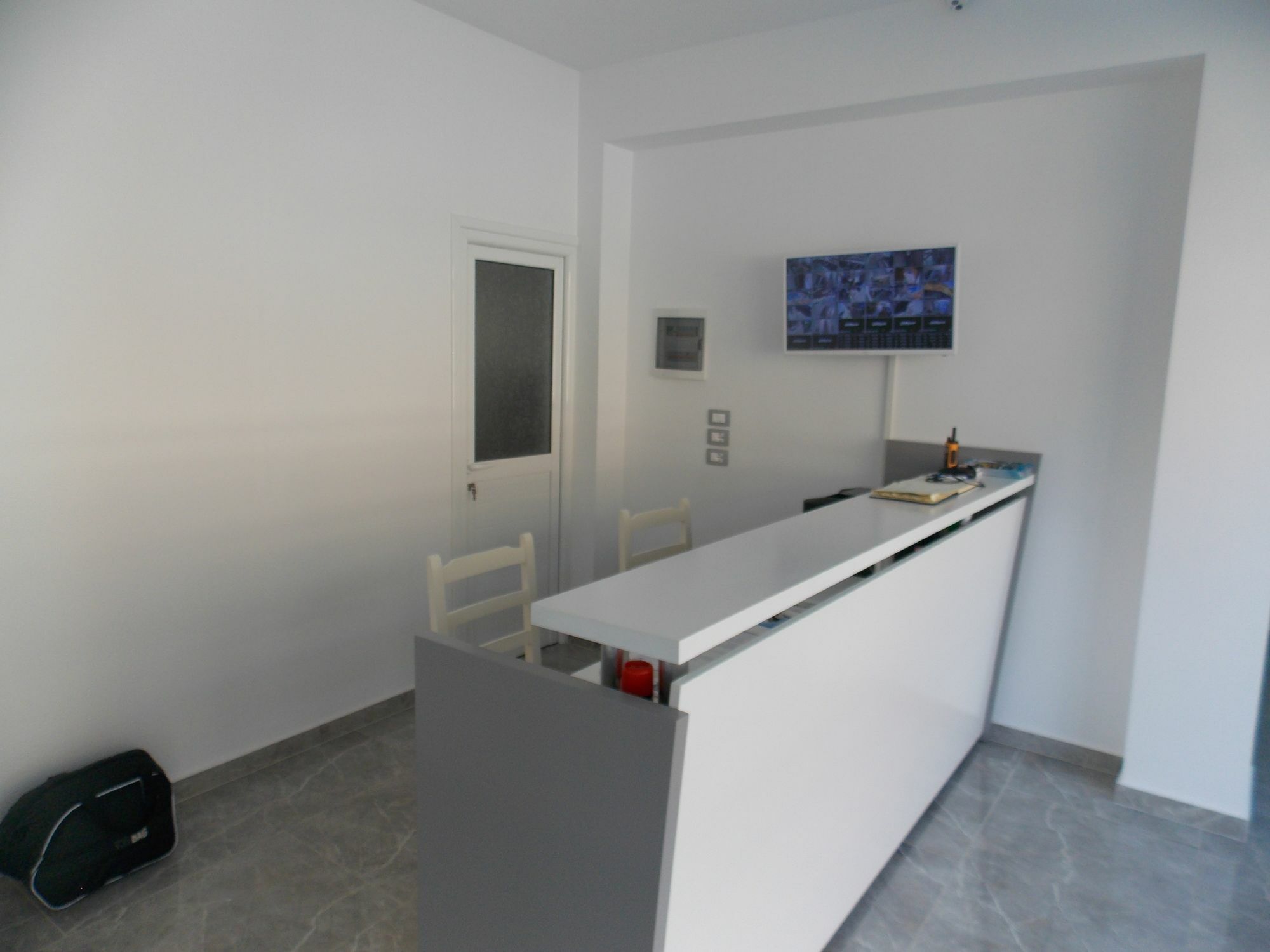 Mucobega Hotel 2 Sarandë Buitenkant foto