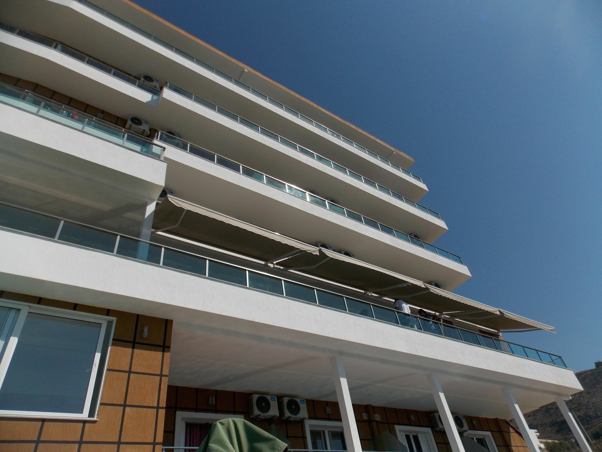 Mucobega Hotel 2 Sarandë Buitenkant foto